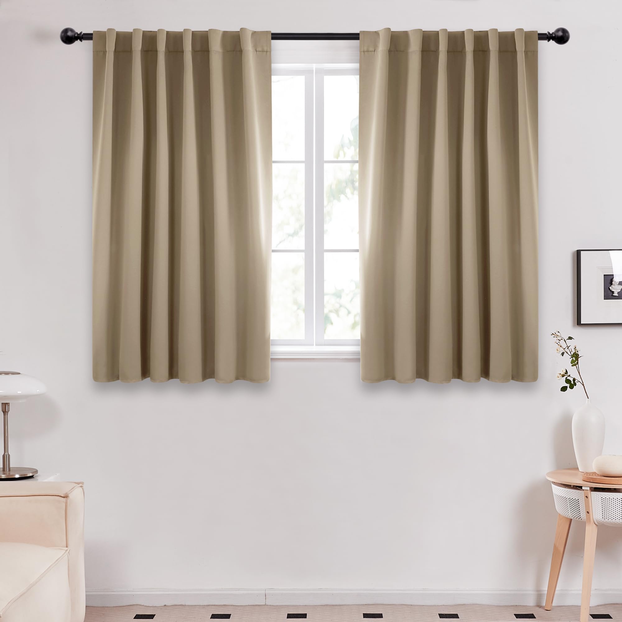 Deconovo Blackout Curtains, Thermal Insulated, W70 x L84 2 Panels, Back Tab, Machine Washable, Room-Darkening Drapes for Bedroom/Living Room Navy Blue